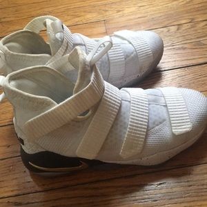 Nike Lebron Soldiers